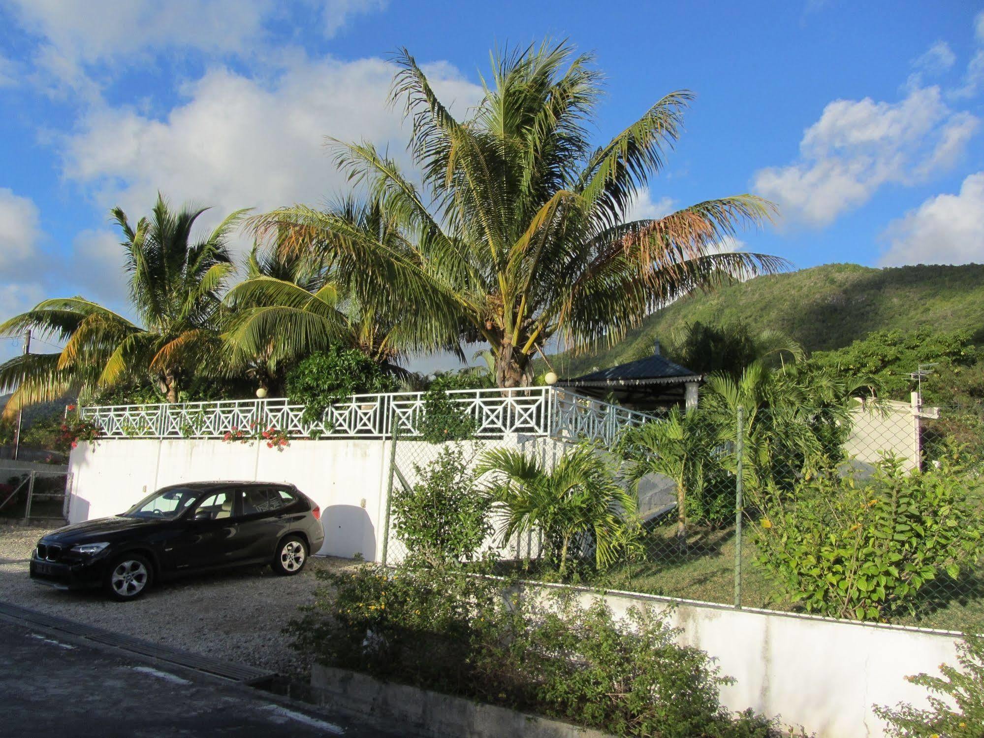 Marisa Residences La Gaulette Esterno foto